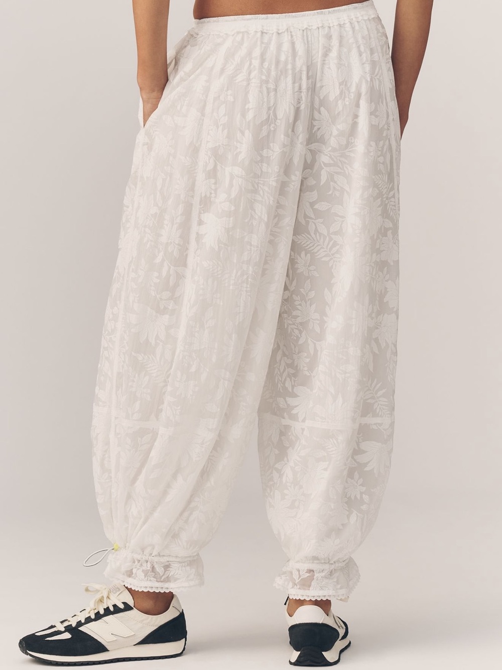 Anthropologie Daily Practice Lined Floral Balloon Joggers with Lacey ankles! NWT - Picture 4 of 4
